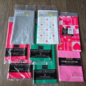 Bundle of 8 Plastic Tablecloths